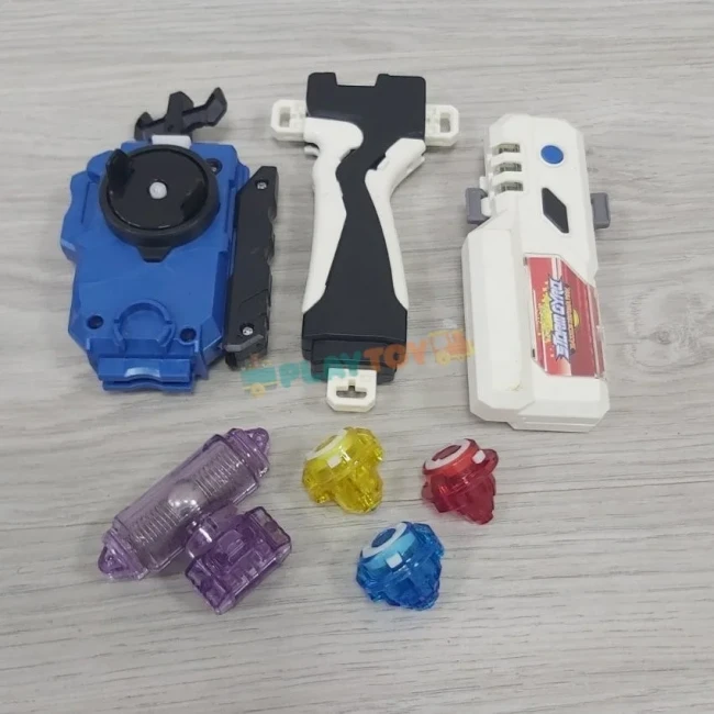 Игровой набор Бейблейд BB866 в сумке (8 волчков, 2 пусковых устройства, аксессуары) Игровой набор Бейблейд BB866 в сумке (8 волчков, 2 пусковых устройства, аксессуары)