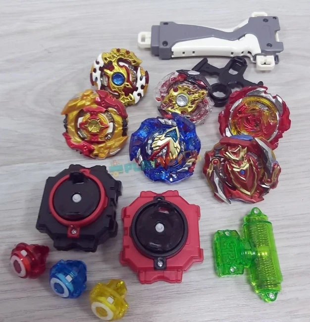 Игровой набор Бейблейд BB888 в кейс-боксе (6 волчков, 2 пусковых устройства, аксессуары) Игровой набор Бейблейд BB888 в кейс-боксе (6 волчков, 2 пусковых устройства, аксессуары)