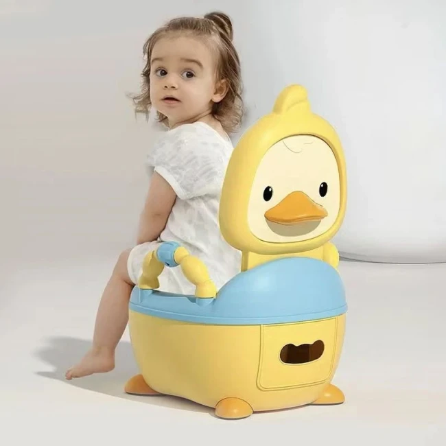 Детский портативный горшок Baby Comfort 8946 Утенок (складной, накладка, ёршик)