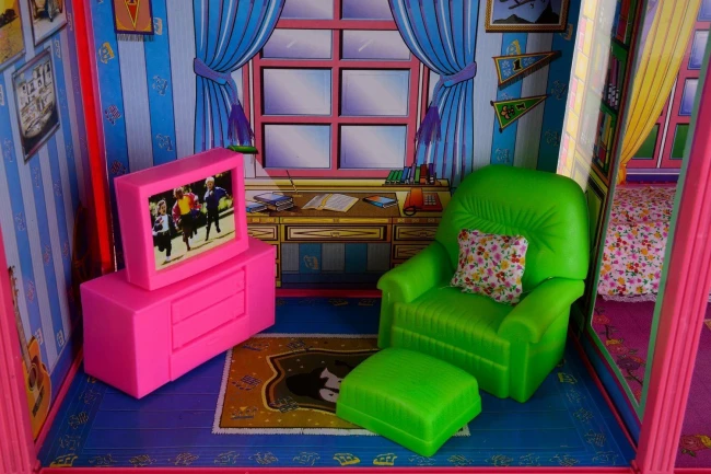 Домик для кукол My Lovely Villa 6983 (2 этажа, 6 комнат, мебель, 128 деталей)