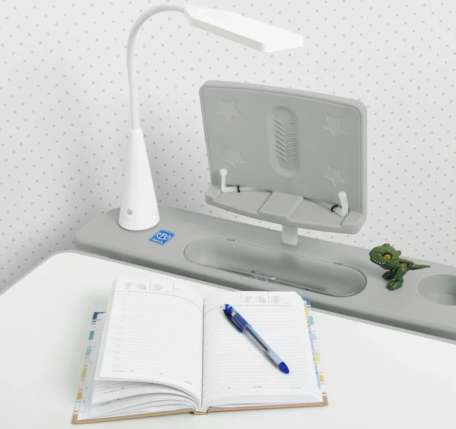 Детская парта Bambi M 4428-11 (стул, регулируемая высота, подставка, лампа) Детская парта Bambi M 4428-11 (стул, регулируемая высота, подставка, лампа)