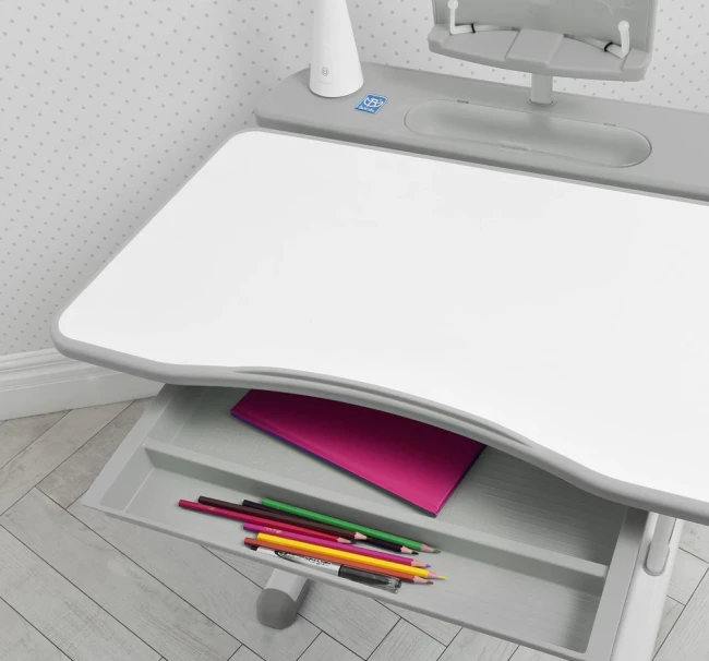 Детская парта Bambi M 4428-11 (стул, регулируемая высота, подставка, лампа) Детская парта Bambi M 4428-11 (стул, регулируемая высота, подставка, лампа)