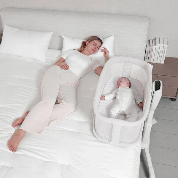 Ліжечко-люлька Mastela 8602 3 в 1 (приставне, укачування, музика, USB, Bluetooth, таймер)