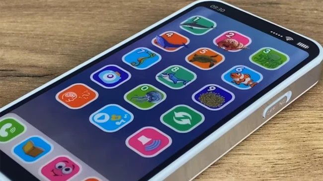 Детский телефон WToys TK-90918 (музыкальный, подсветка, на батарейках) Детский телефон WToys TK-90918 (музыкальный, подсветка, на батарейках)